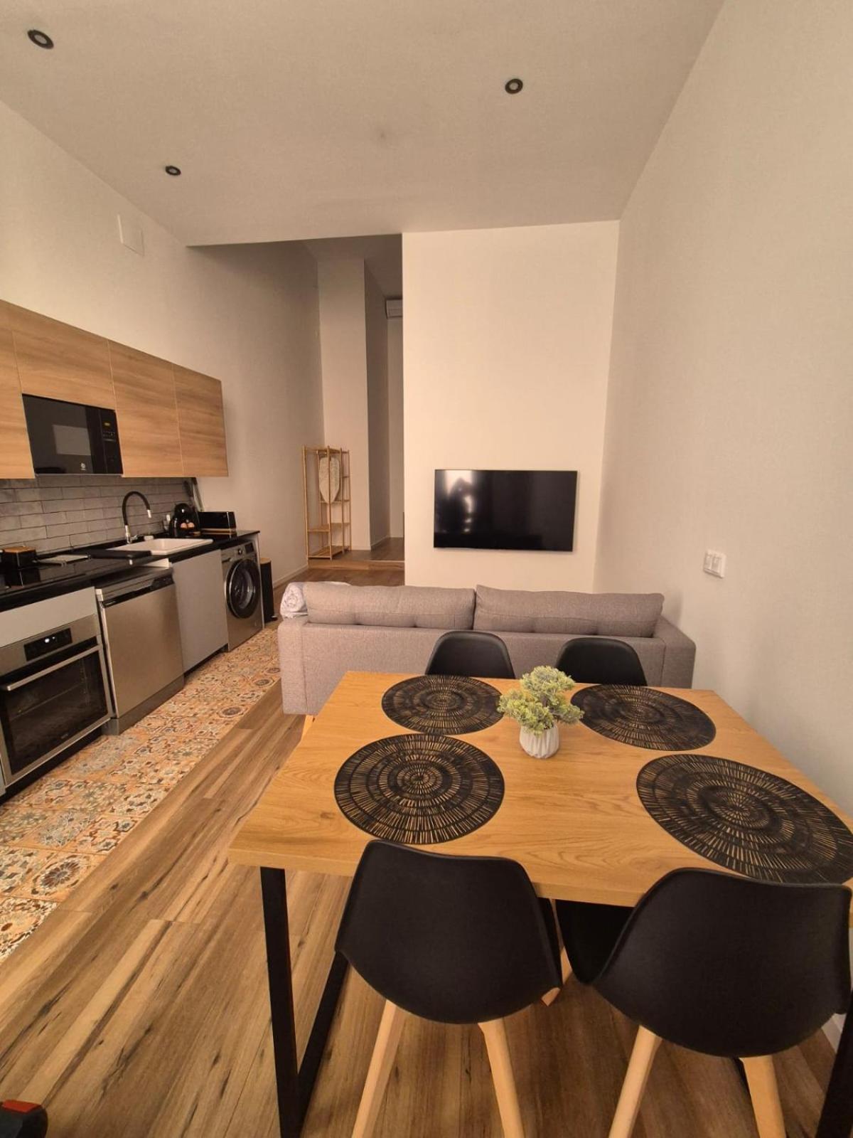 Portobeach Valencia Suites Екстер'єр фото