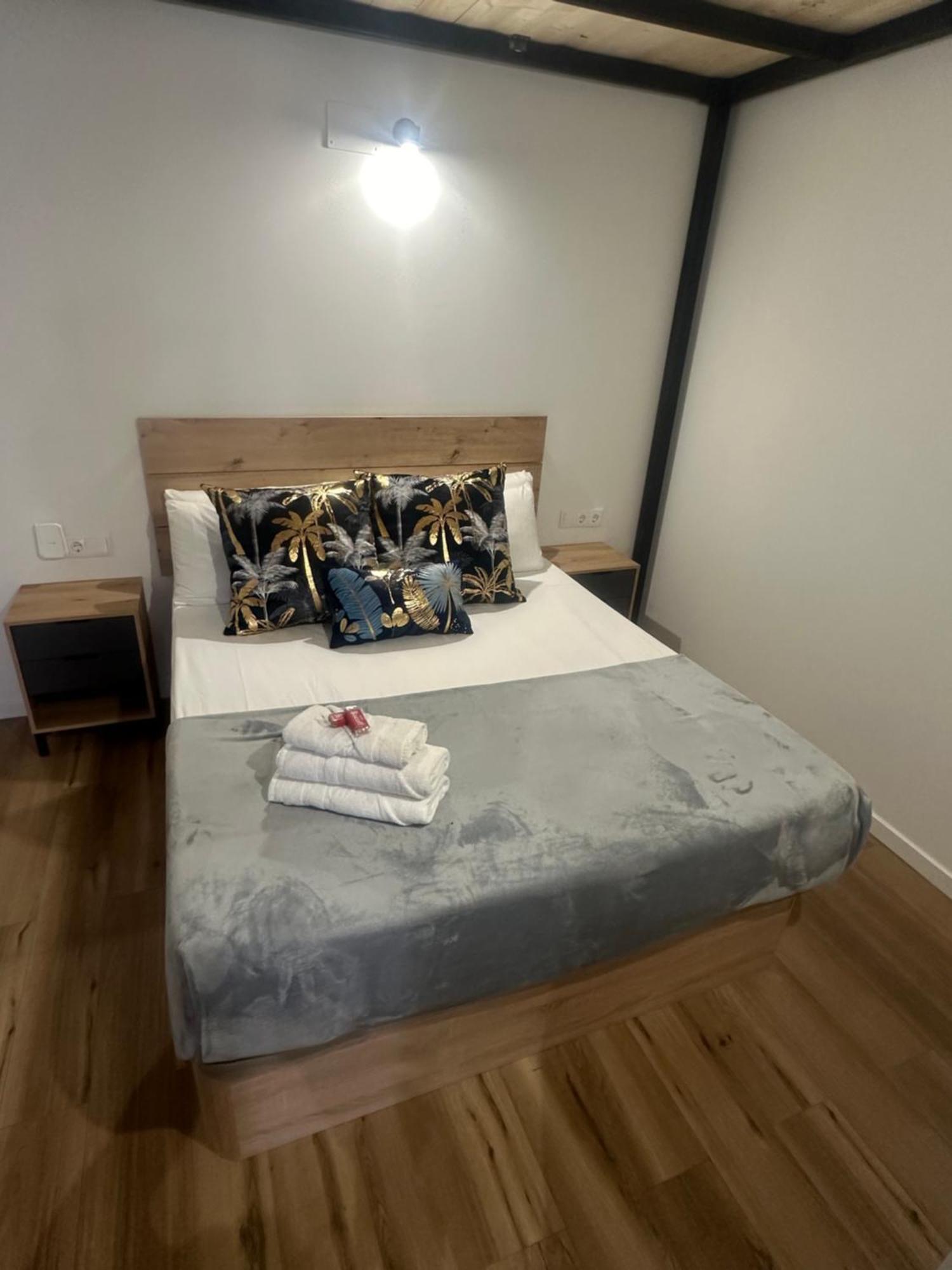 Portobeach Valencia Suites Екстер'єр фото