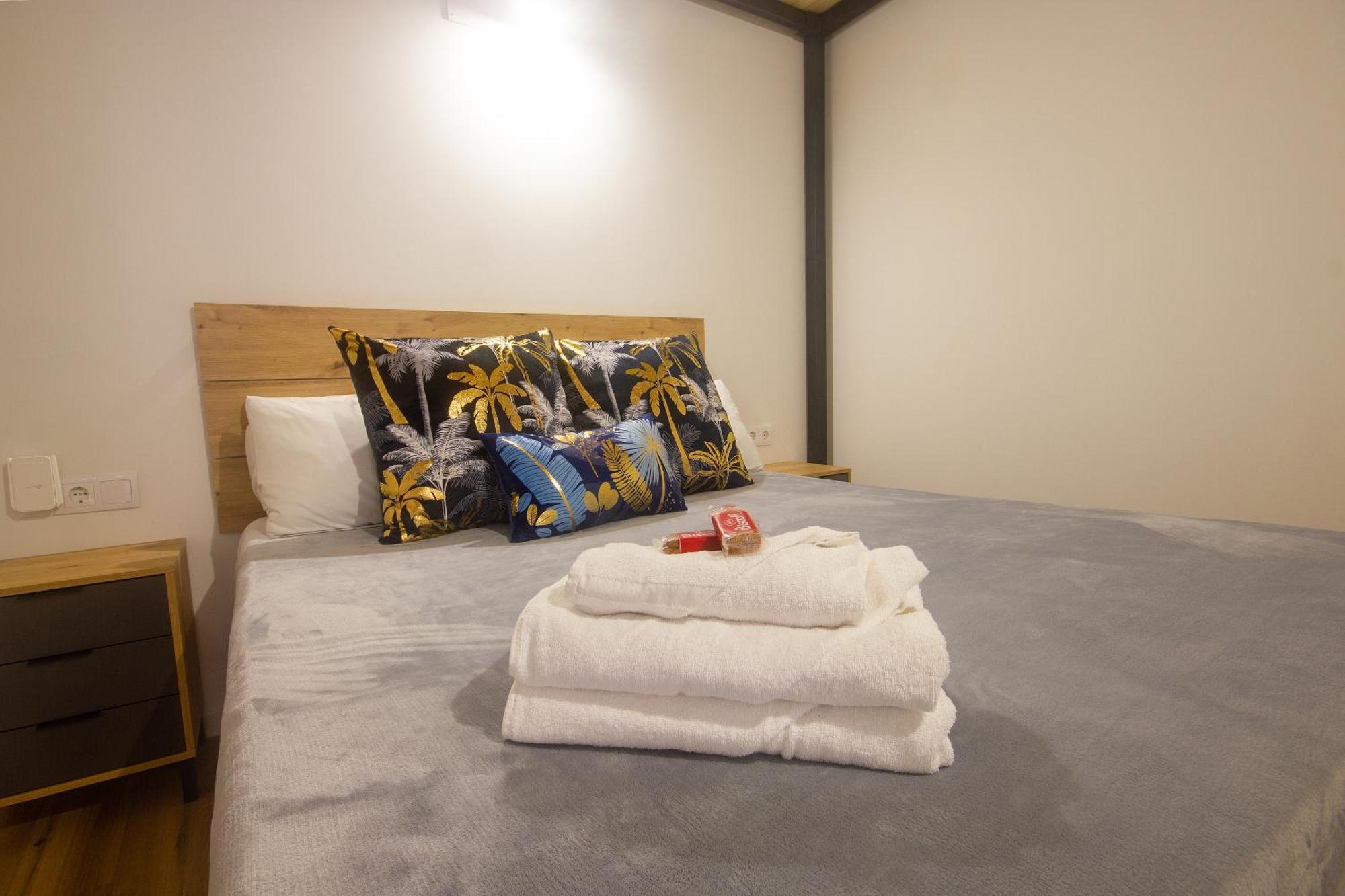 Portobeach Valencia Suites Екстер'єр фото