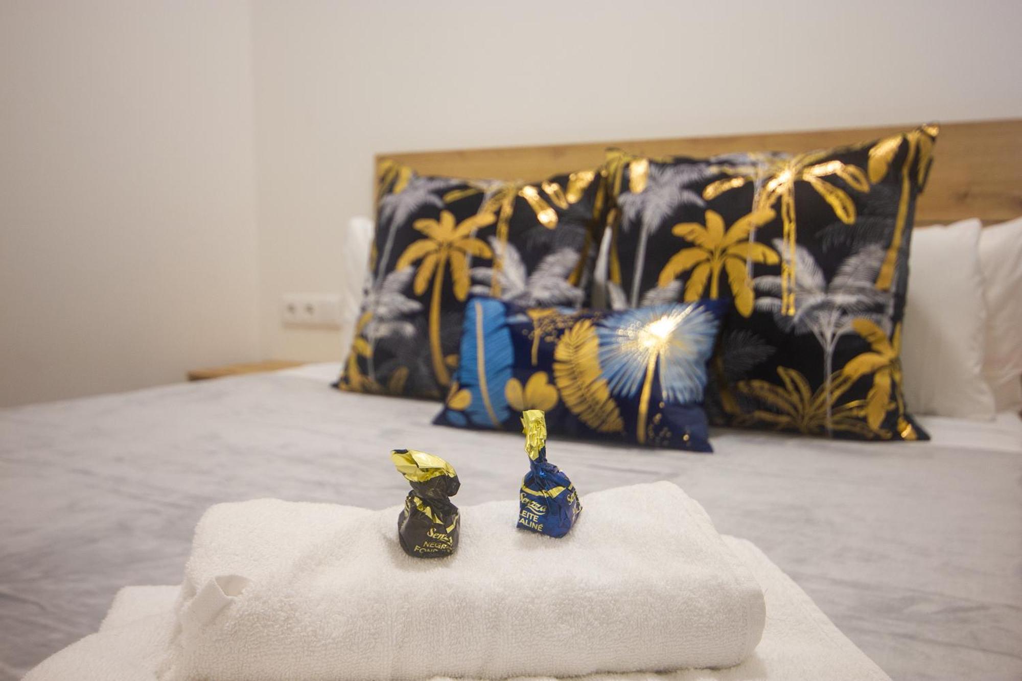 Portobeach Valencia Suites Екстер'єр фото